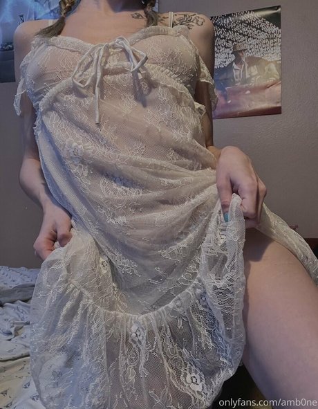 bel0vedbambi onlyfans nide