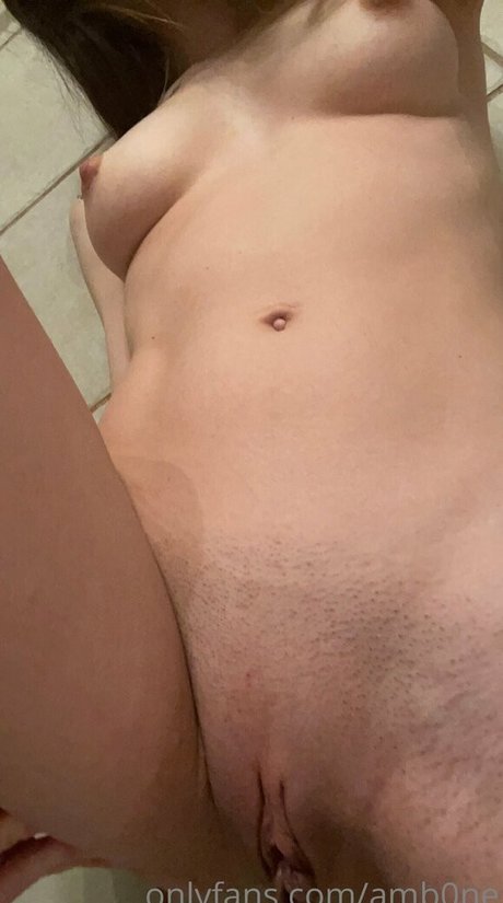 bel0vedbambi only fans review