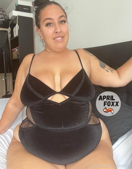 aprilfoxx only fans pics