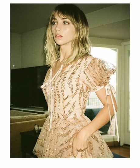 Emily Rudd new onlyfans