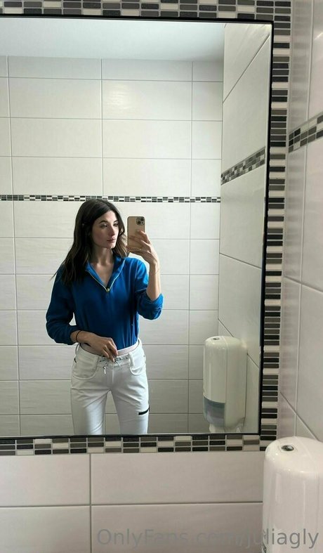 Julia Gauly naked onlyfans leak