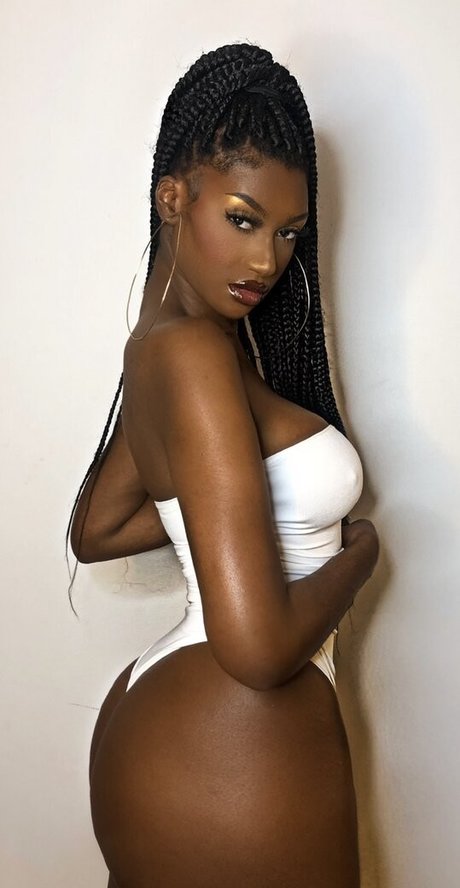 Elinda San onlyfans strip tease