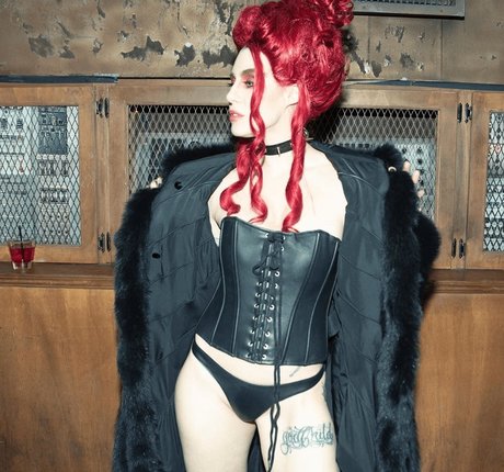 Comicbookgirl19 onlyfans striptease