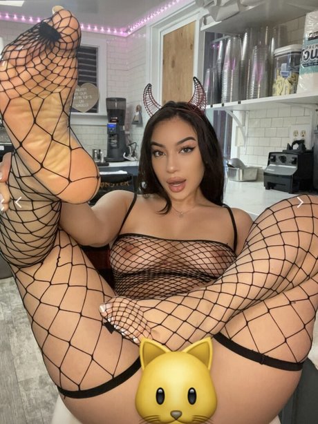 Nini xo strip onlyfans