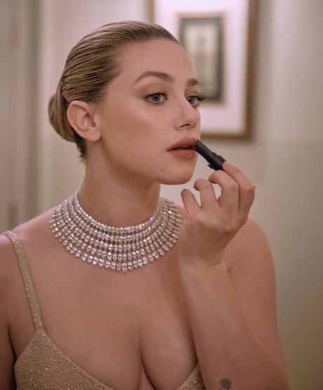 Lili Reinhart xxx onlyfans