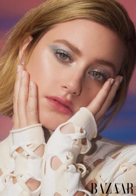 Lili Reinhart Profile pic