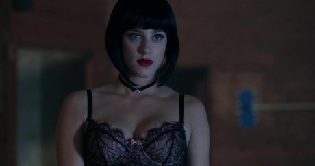 Lili Reinhart onlyfans nude tits