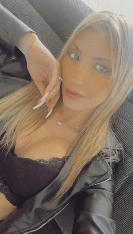 Mile Asquini onlyfans mega