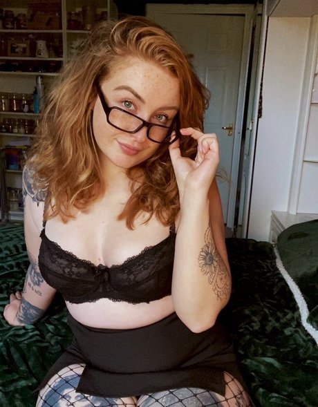 LittleRed x onlyfans naked pics