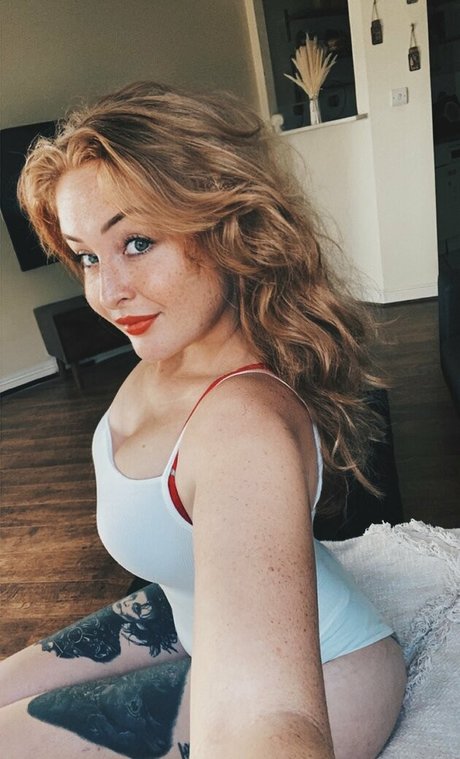 LittleRed x onlyfans leaked tits