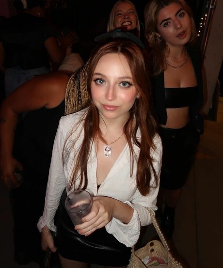 Ellie Schnitt onlyfans archives