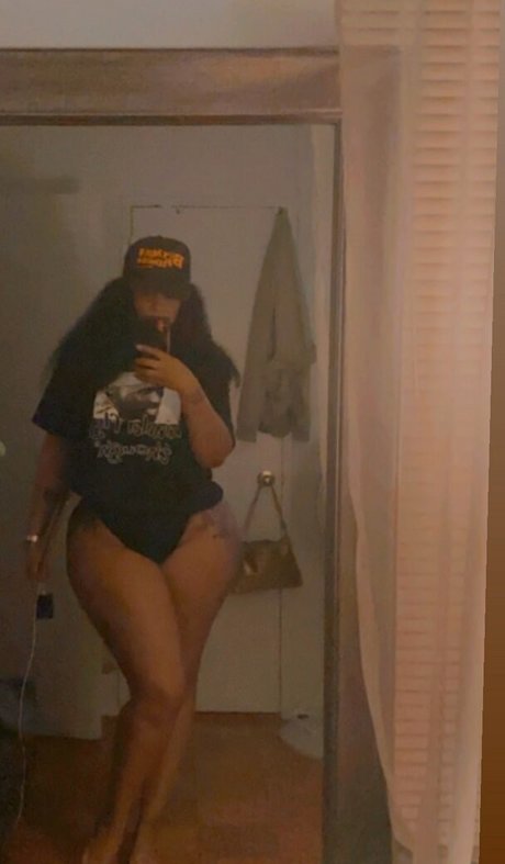 Nunu Nellz onlyfans ass