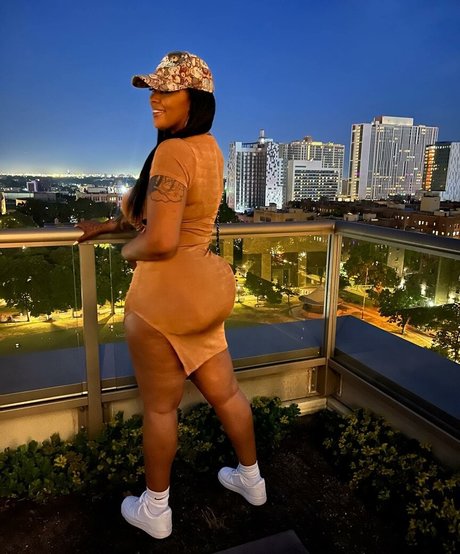Nunu Nellz onlyfans leaks nudes
