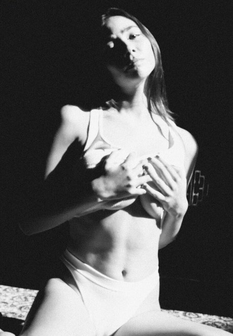 Desiree Flores onlyfans content leaked