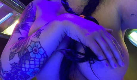 Alicia Costello onlyfans porn leaks