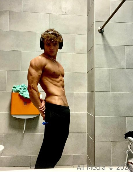 taylorsfree feet onlyfans