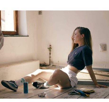 Aline Dessine new onlyfans leaks