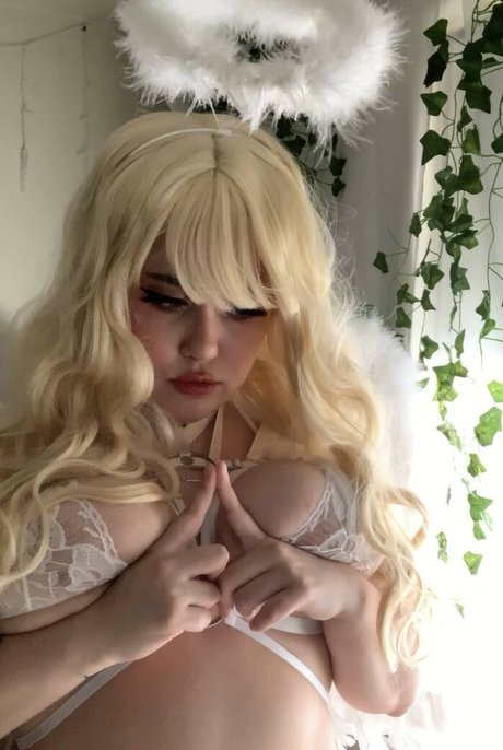 Moyumii pics onlyfans