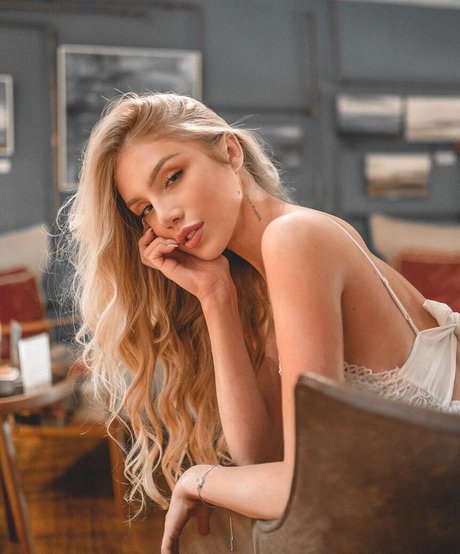 Sara Hardel onlyfans page