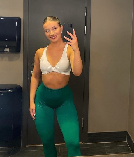 Ermira Lika onlyfans nude