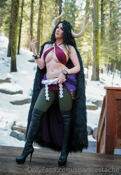 sparklestache strip onlyfans