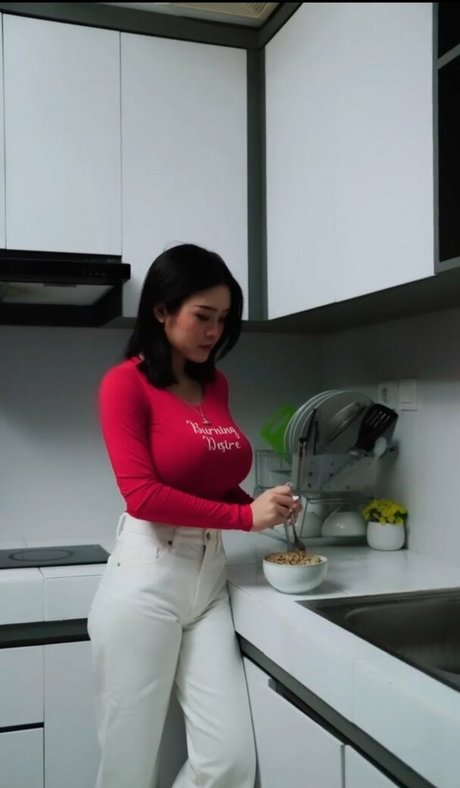 Anastasya Khosasih onlyfans nide