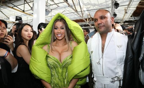 Cardi B desnuda onlyfans