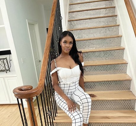 allyfromthesouth onlyfans topless