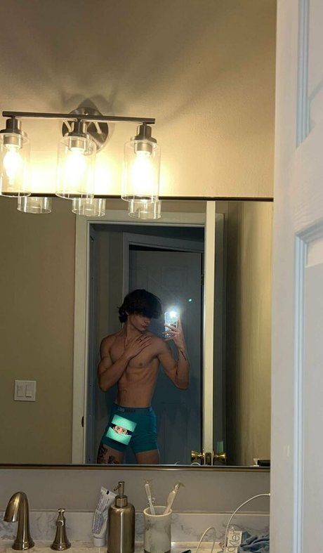 nate shreds nude only fans