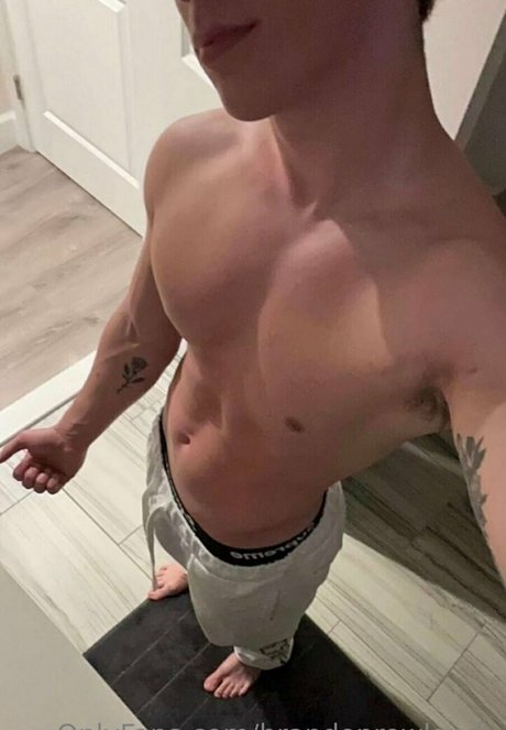 brandonrowlandx onlyfans naked