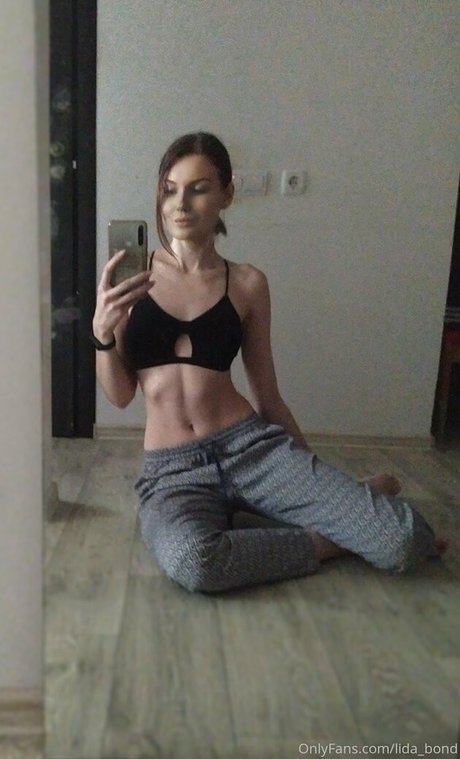lida bond only fans nude leaks