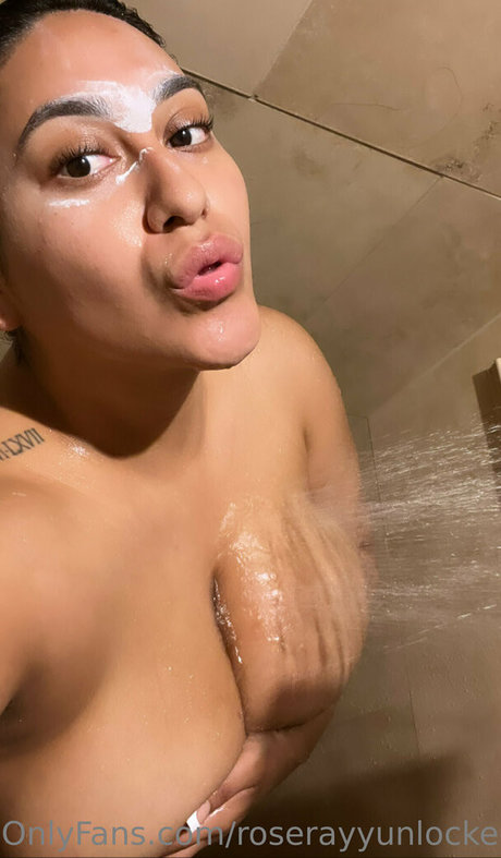 roserayyunlocked onlyfans model