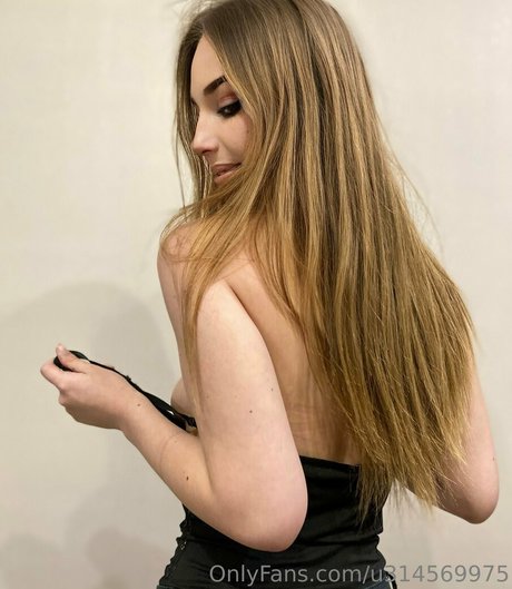 ayanami reii onlyfans photo