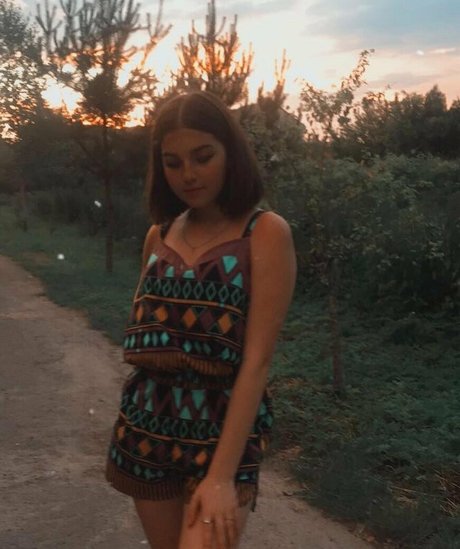 valya_ onlyfans star