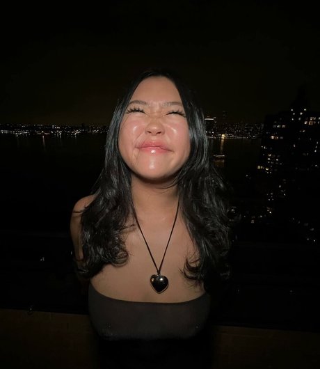 Madeline Jin onlyfans pictures