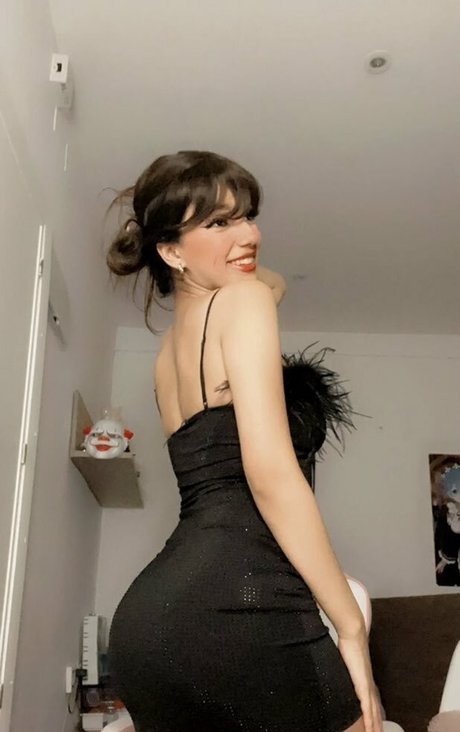 Diva Bhady onlyfans leak ass