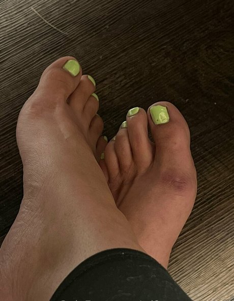 wifeyassandfeet onlyfans nude pics