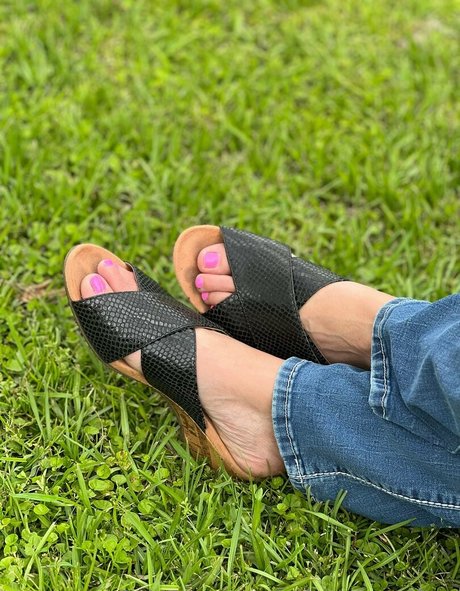 wifeyassandfeet xxx onlyfans