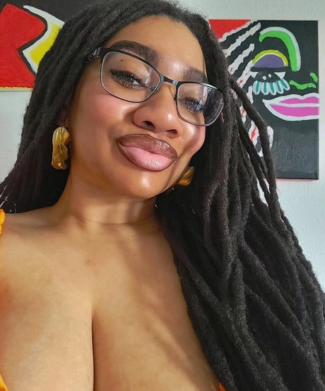 Locked Honey Princess naked onlyfans pics