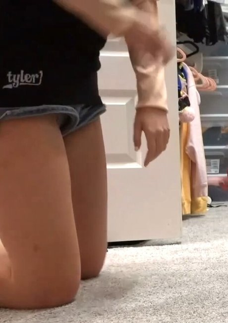 ExtraEmily onlyfans leaked