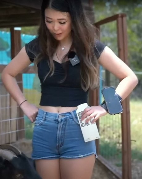 ExtraEmily onlyfans nudes leaks