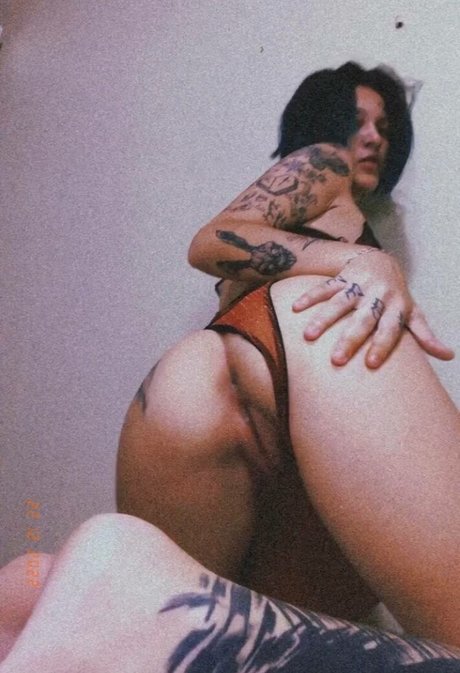 ladyirelia onlyfans nude tits