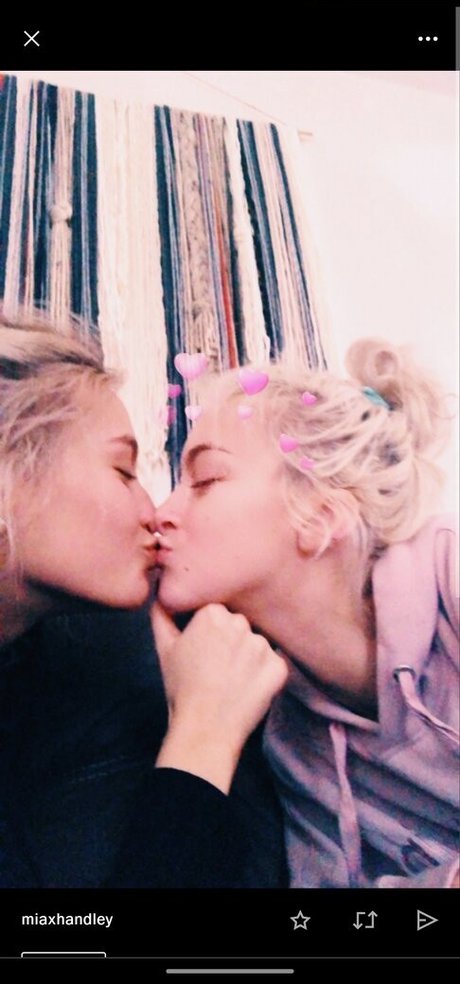 Miahandley Profile pic