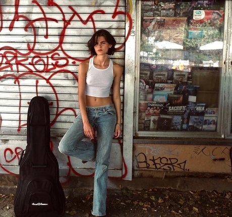 Bec Lauder onlyfans leaked tits