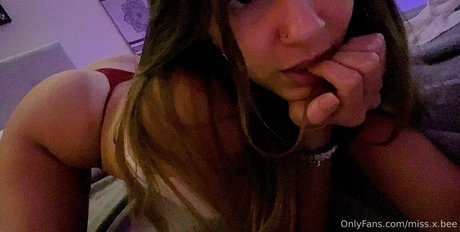 Miss x bee only fans nude