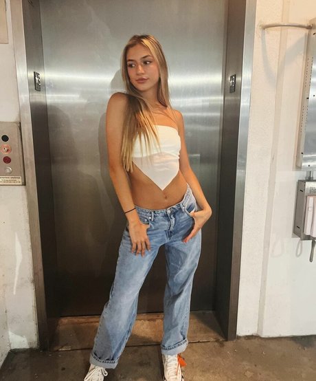 Emily Legler onlyfans leak