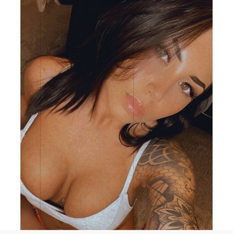 Missl0vely91 onlyfans leak ass