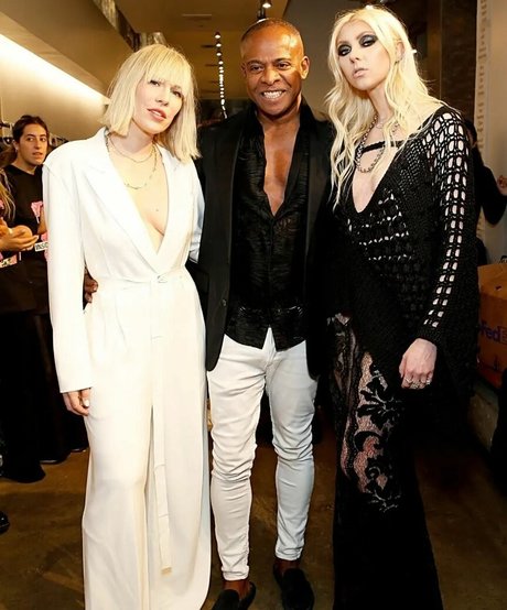 Taylor Momsen only fans pic