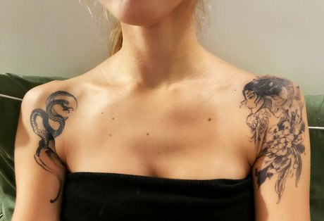 ASMR Glow onlyfans porn nude