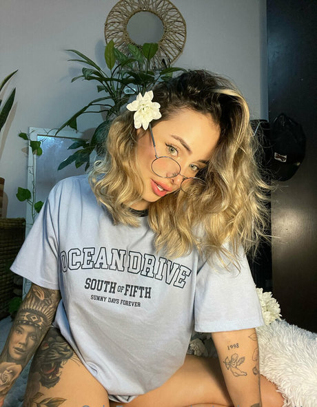 antonia savatto onlyfans public photos